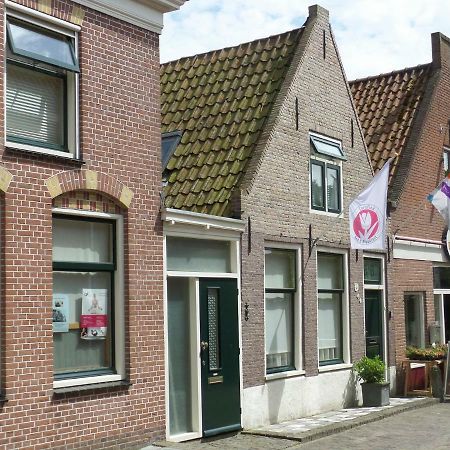 Bij De Buren Enkhuizen Exterior foto