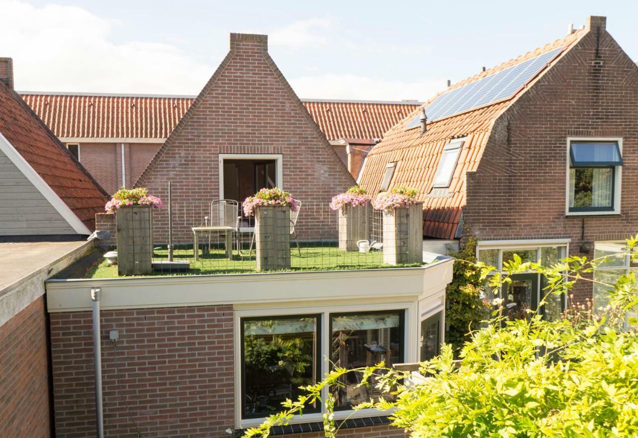 Bij De Buren Enkhuizen Exterior foto